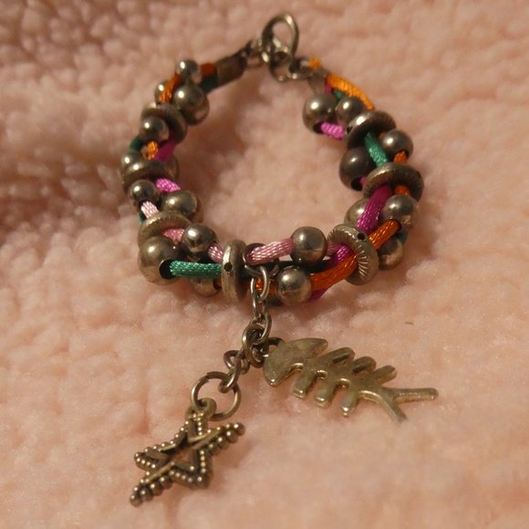 Unicorn Bracelet With Fishbone and Star | Pink, Orange and Green String | Beads - Picture 2 of 10